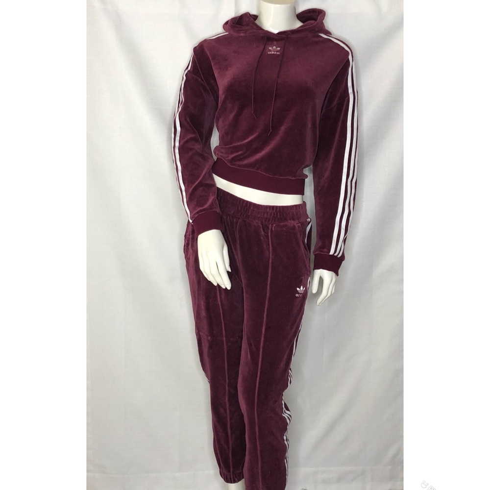 Adidas sweat suit